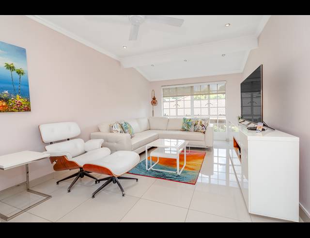 1 BEDROOM RETIREMENT UNIT FOR SALE IN BRYANSTON